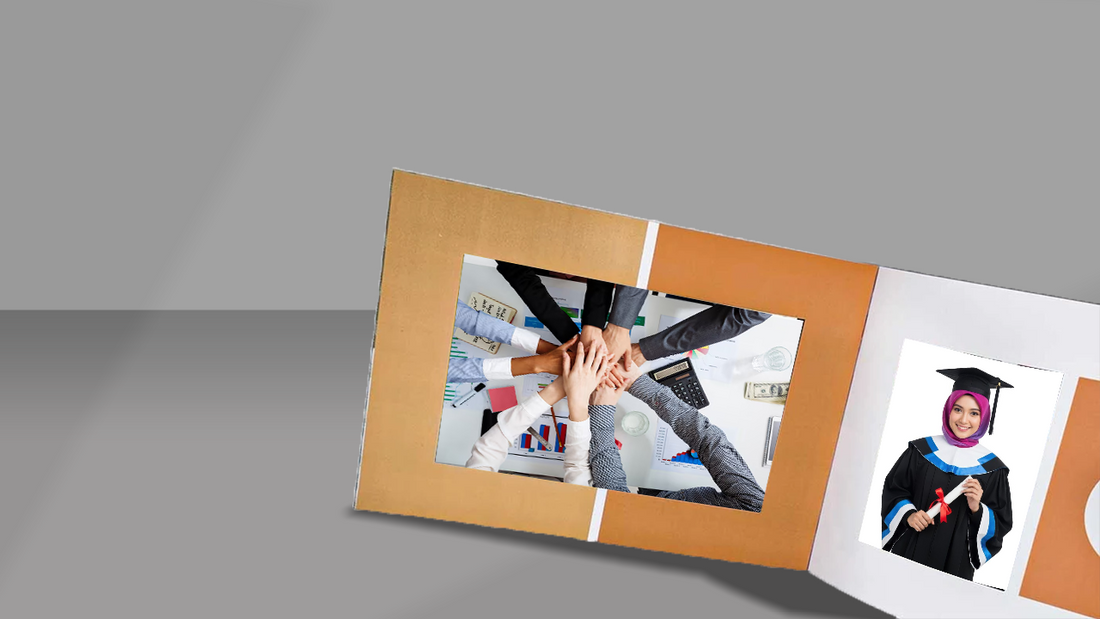 Album foto sebagai kado wisuda