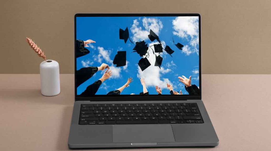 edit foto wisuda​